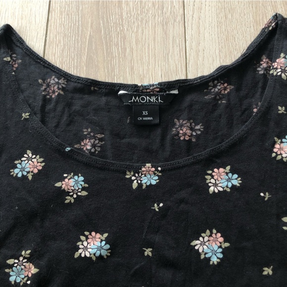 Monki Swedish Fast Fashion Brand Floral Print Cropped Tank Top in Black Size XS - Picture 4 of 7